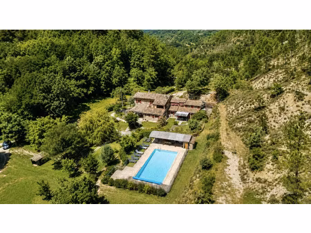 vente maison 8 pièces 216 m² banne (07460)