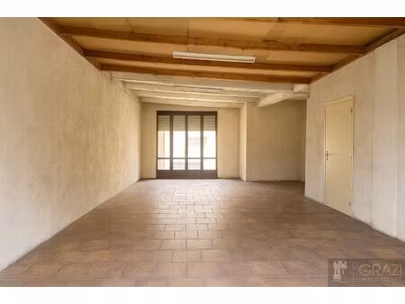 grand local 112m2