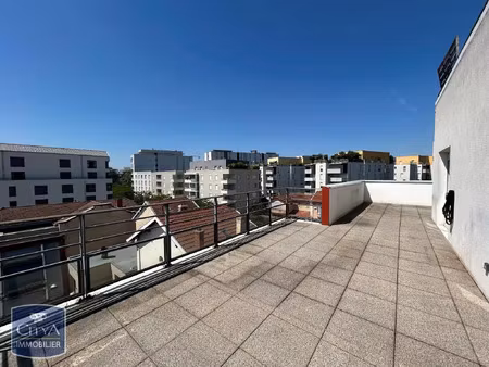 appartement à louer 5 pièces 113.3 m² - lyon 8e arrondissement (69008) - 1 423€