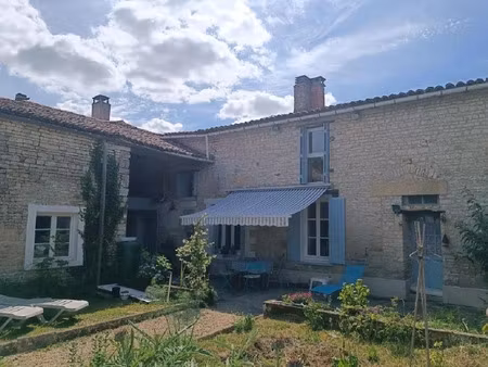 vente maison 7 pièces 152 m² à chef-boutonne (79110)  150 500 €
