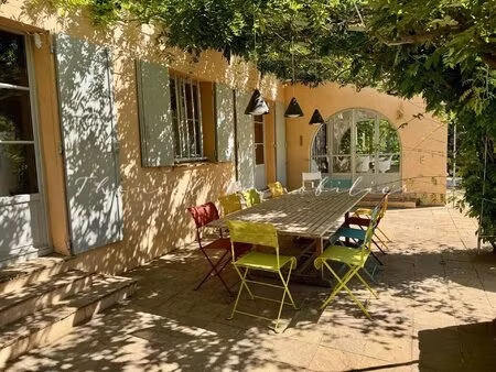 propriété avec vignes dans la campagne de cogolin