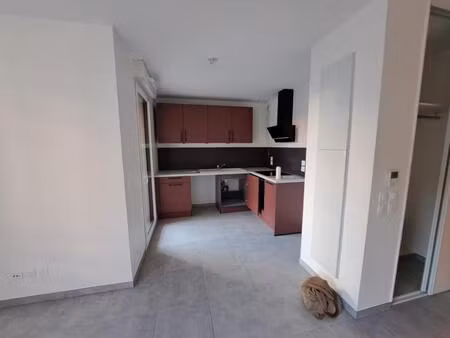 location appartement 1 pièce 28m² thonon les bains 74200