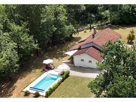 magnifique maison de campagne entre vignes et forêts avec piscine