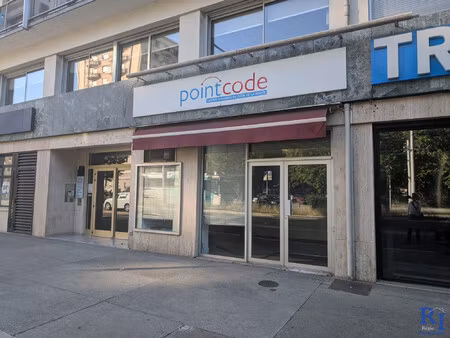 location local commercial 39m² grenoble 38000