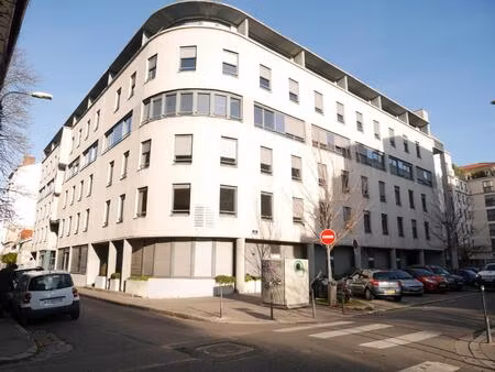 location local professionnel 223m² lyon 3ème