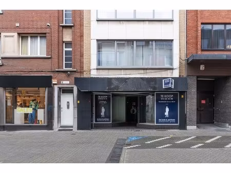 ruim handelspand van ca. 180 m² in hartje turnhout