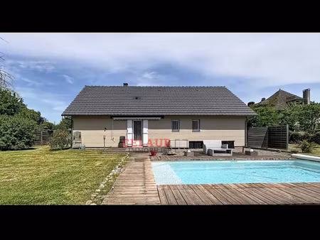 maison plain pied avec terrain et piscine