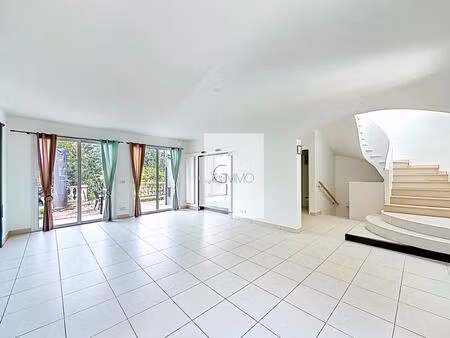 maison d’architecte 157 m² avec jardin – métro 14 à pied