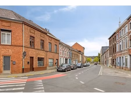 te renoveren woning met veel potentieel in het centrum van diest!