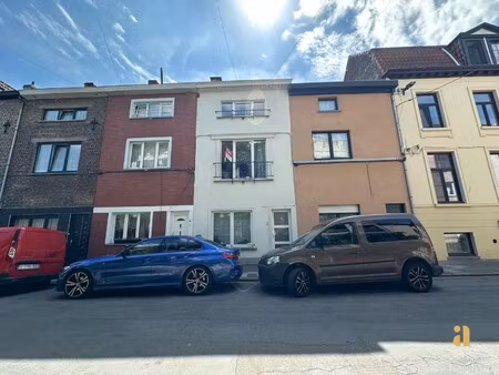 lichtrijke woonst met 3 slaapkamers & zonnige tuin