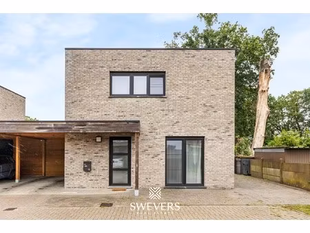hedendaagse  instapklare woning in doodlopende straat te heusden-zolder