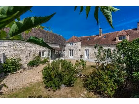 corps de ferme de 200 m² à remauville