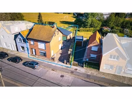 halfopen bebouwing op 267m² met 3 slpks  garage en tuin te maldegem
