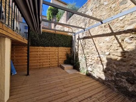 maison de ville renovee 2 ch + garage + terrasse