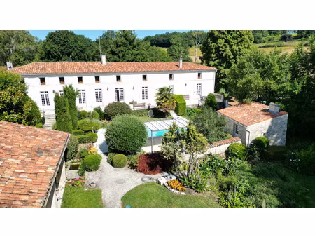 vente maison 14 pièces 490 m² saint-jean-d’angély (17400)