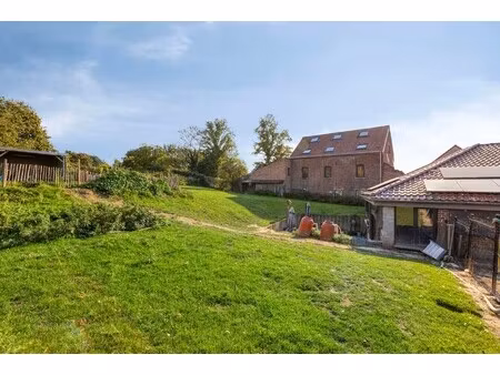 ruime gerenoveerde hoeve met werkplaats  zwembad en epc b