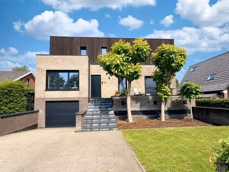 exclusieve  ruime villa (4 slpks) + uniek landelijk verzicht