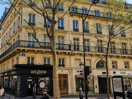 location bureaux 157 m² à 826 m²