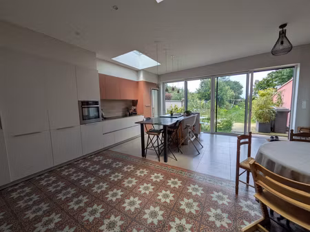 maison de 90 m² rénovée au cœur d’ascq – location meublée d’un an
