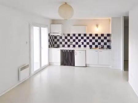 location appartement 2 pièces 44m² mont de marsan 40000