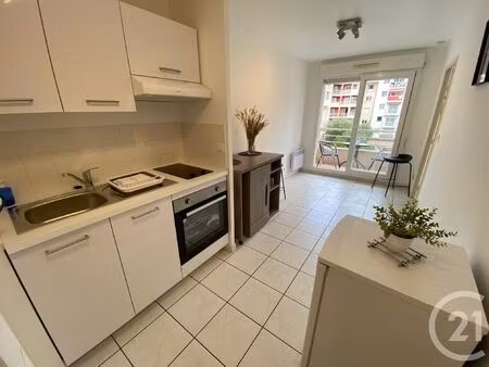 location appartement 2 pièces 26m² nice 06300