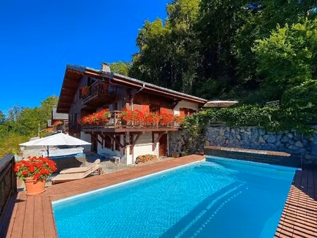 chalet de luxe magnifiquement situé avec piscine  samoëns