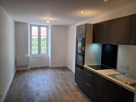 location appartement 3 pièces 52m²