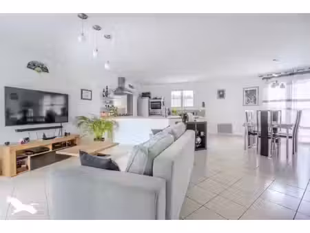 vente maison 4 pièces 83 m² à listrac-médoc (33480)  244 950 €