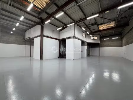 location local d’activités le thillay 95500 557m²