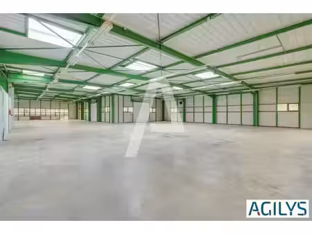 location local d’activités saint-thibault-des-vignes 77400 509m² à 1065m²