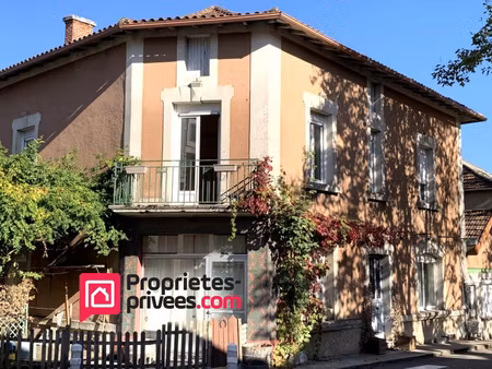 maison de village 240 m²  6 chambres  avec jardin et local commercial