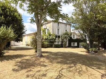 propriété de caractère avec maison d’amis et parc clos à ribérac