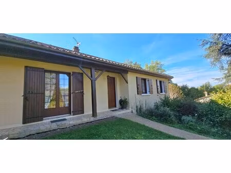 maison type 6   sur sous-sol complet  terrain arboré de 5734 m²