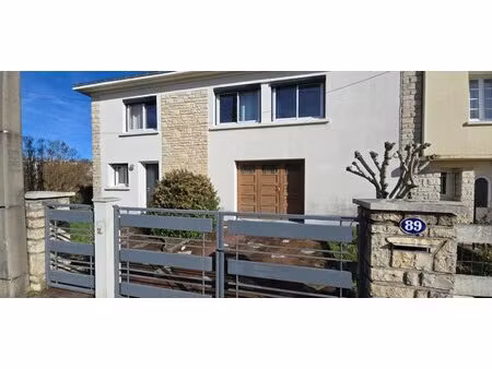 maison de ville de type 6  jardin et garage privatif sur un terrain de 450 m²