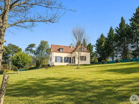 maison moderne  spacieuse et fonctionnelle.