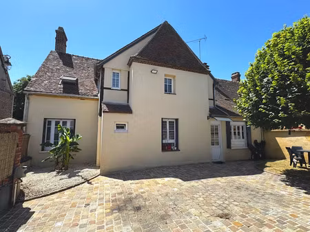 vente maison 5 pièces 131 m² à châteauneuf-en-thymerais (28170)  262 000 €