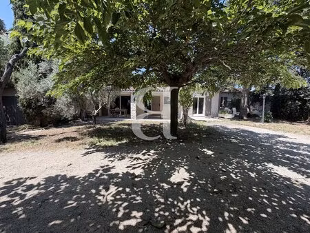 villa à vendre à cavaillon terrain constructible et divisi