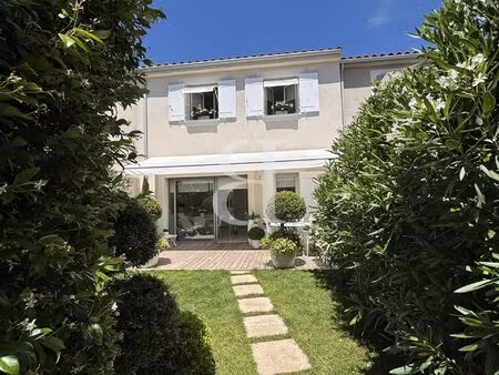 elégante maison de village avec jardin entre l'isle sur la sorg