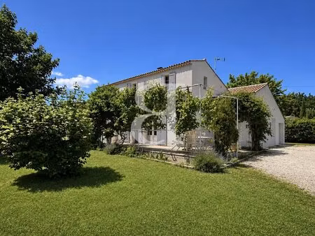 villa familiale avec jardin à l'isle-sur-la-sorgue