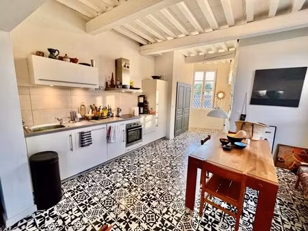 centre d'uzès  beau duplex rénové et climatisé