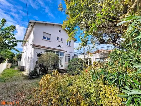grande villa 13 chambres  idéal gîte ou maison d'hôtes