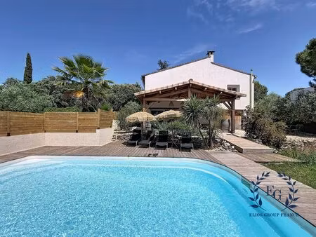 villa - piscine - dépendance