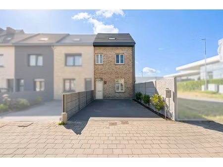huis te koop in sint-niklaas met 3 slaapkamers