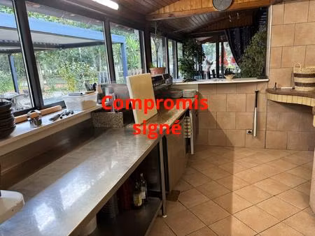 vente murs restaurant + terrain
