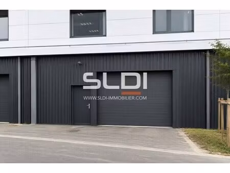 vente local d'activités 600 m²