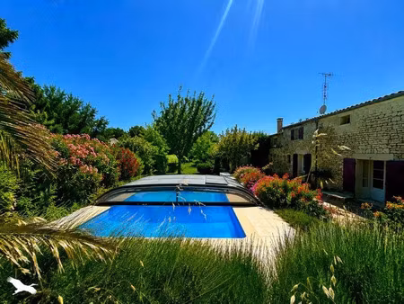 vente maison 8 pièces 214 m² à meursac (17120)  328 000 €