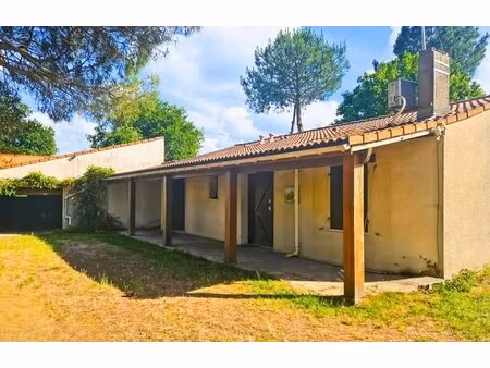 maison de 4 pièces de 100 m² à braud-et-saint-louis