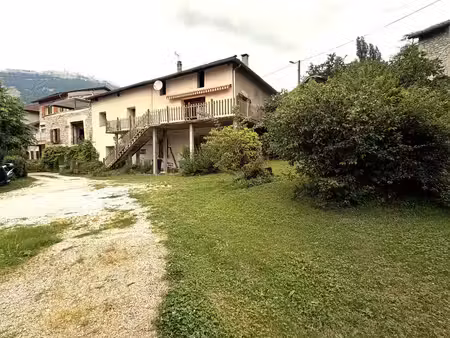 vente maison saint-nazaire-les-eymes 38330 - - surface privée