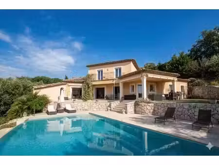 villa de luxe de 6 pièces en location plascassier  france