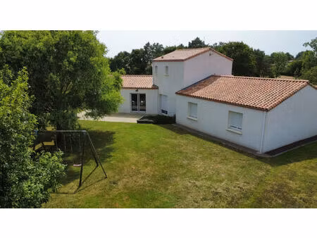 vente maison 8 pièces  178.00m²  grand'landes